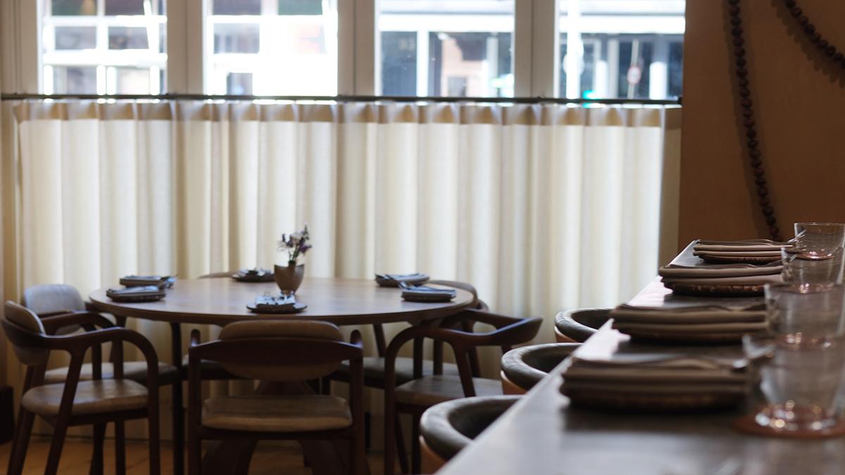 MareByRafaelCagali_Tables